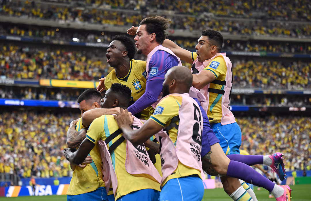Brazil edge past Japan 2-1 in hard-fought World Cup encounter